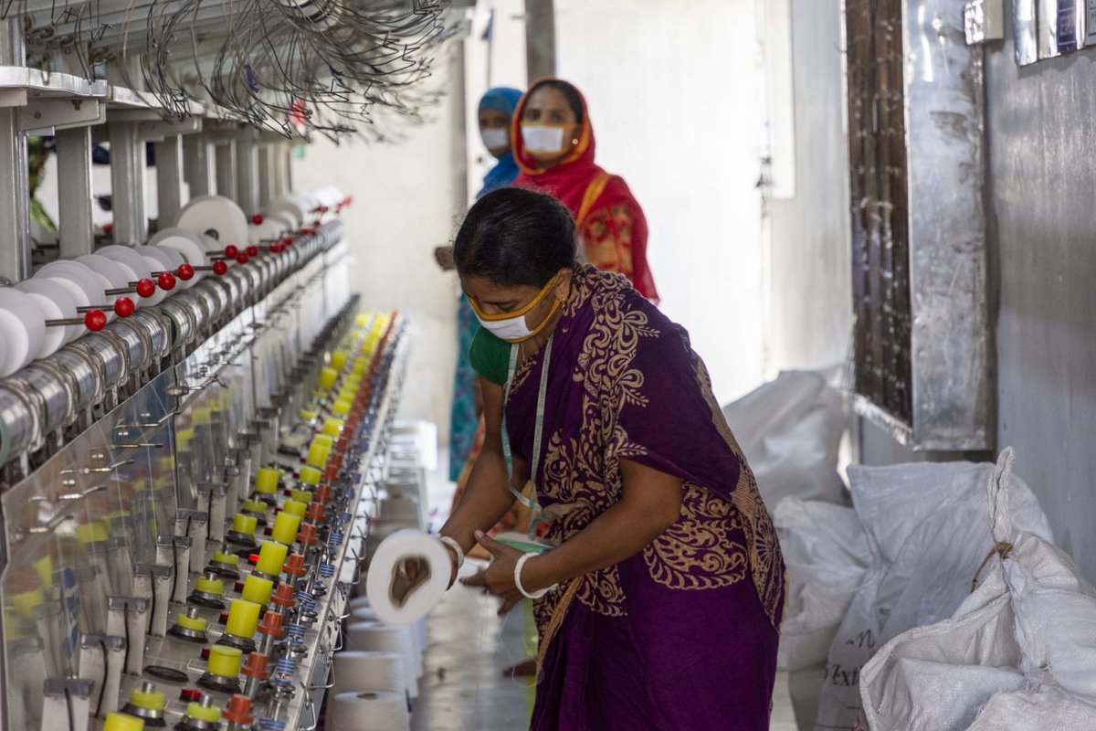 LumsdenGroom's tweet photo. The fashion industry employs tens of millions of people globally and 1.5 million in the EU - most of whom are not paid living wages: https://t.co/ID8WiPFC1P
#EthicalFashion #SustainableFashion #FashRev https://t.co/QZCLJQgI6o