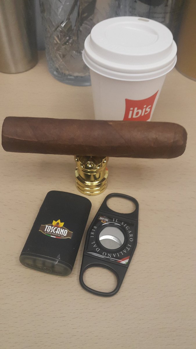 airdispatch's tweet photo. XWB
Extra Wide Body
#habano #customroll #ibishotels #oscurono4 #toscano #toscanello #puroakademi #cigaracademyturkey https://t.co/Y4O2DOsL2I