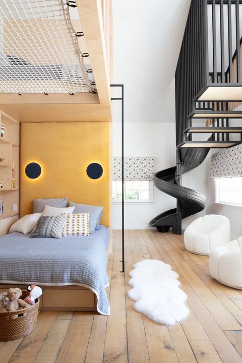 Detailed, professional cleaning will eliminate dust and mould, which are the most common causes of allergies in your household. Stop fretting about the dangerous germs because those are exactly what a maid cleans with speed and precision.