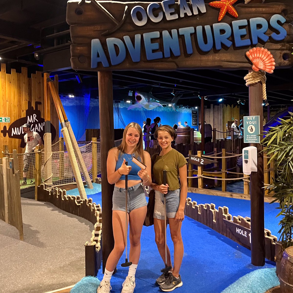 Many thanks for Maya and Lottie for giving up their weekend and accompanying Abi to her Senior Club DMT course this weekend (which also included some crazy golf!) And both represented Sky High excellently 💚👏