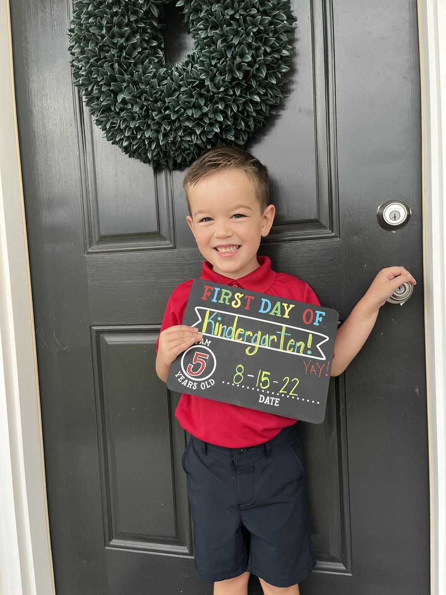 Kenyadreamz's tweet photo. Can’t believe I already have a Kindergartner 💚 https://t.co/Eo9RTJI3jK
