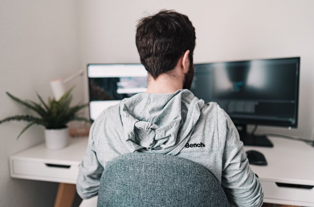 HostMyOffice's tweet photo. A hosted desktop is a simple concept and can be one of the best investments your business can make 👉 https://t.co/Q4M8TubOaR
#HostedDesktop #Remoteworking https://t.co/yPNqHb3RRj