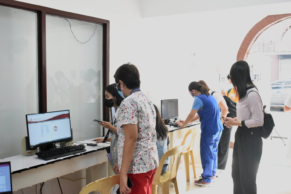 PWU_Manila's tweet photo. #PatriotsUpdate
Check out the Patriots who showed up today at the campus for their first day of limited face-to-face classes since the covid 19 pandemic lockdown.
#FaceToFaceClasses2022
#WelcomeBackPatriots
#PWUPatriots https://t.co/wjRpqSrOV7