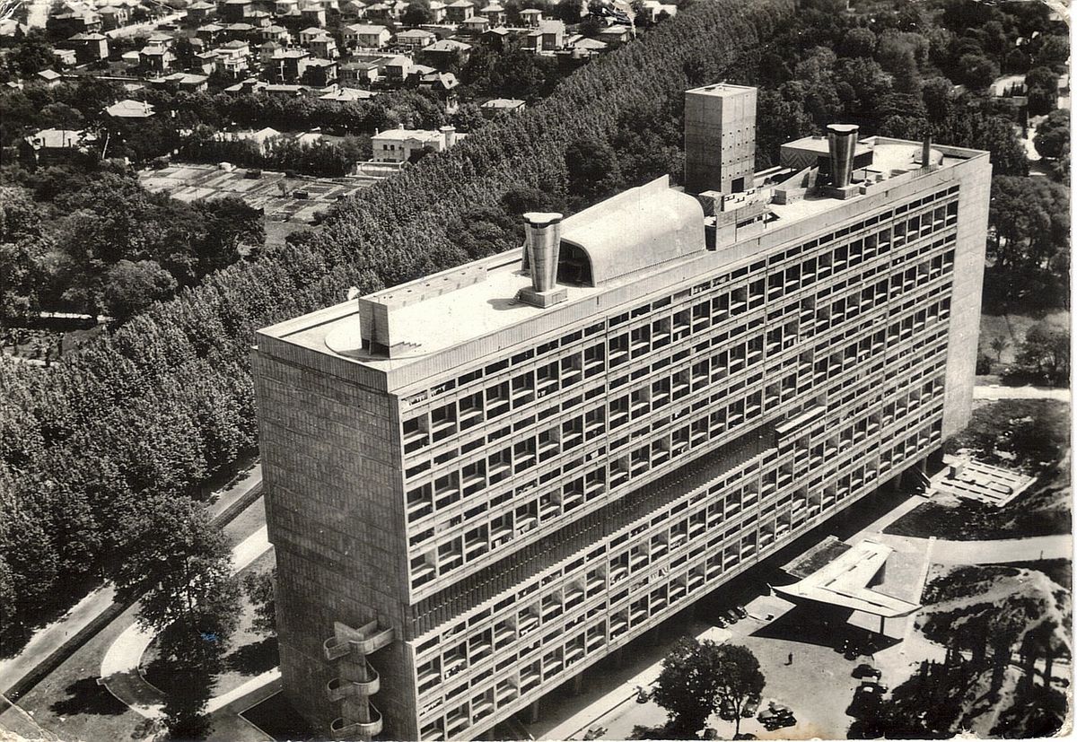 Speedmaster72's tweet photo. #BrutalMonday
"Torres Blancas tiene su origen en la voluntad de Oiza de ofrecer una vivienda que fuera la síntesis entre la Torre St. Mark's de Wright y la Unidad de Habitación de Le Corbusier, revestido todo ello con un ropaje más a lo Rudolph. Yo le ayudé en esas cosas" (Moneo) https://t.co/TkgQvNWk4m