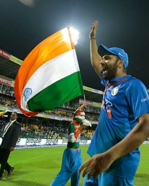 crazee_rohitian's tweet photo. Happy Independence Day, India 🇮🇳💙 https://t.co/pHkygRD7PO