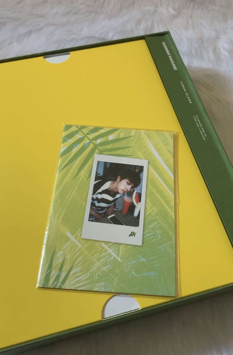 jintaecart's tweet photo. wts lfb ph

BTS SUMMER PACKAGE 2017 IN CORON, PALAWAN 
- unsealed
- official 
- complete inclusions 
- with Jin selfie book 
- onhand 
- rfs: need funds

3,500 | PAYO or DOP

reply “mine” or DM me :)

🏷 jin full set bts photocard dvd pc seokjin jungkook taehyung album https://t.co/AwVLIrgiDZ