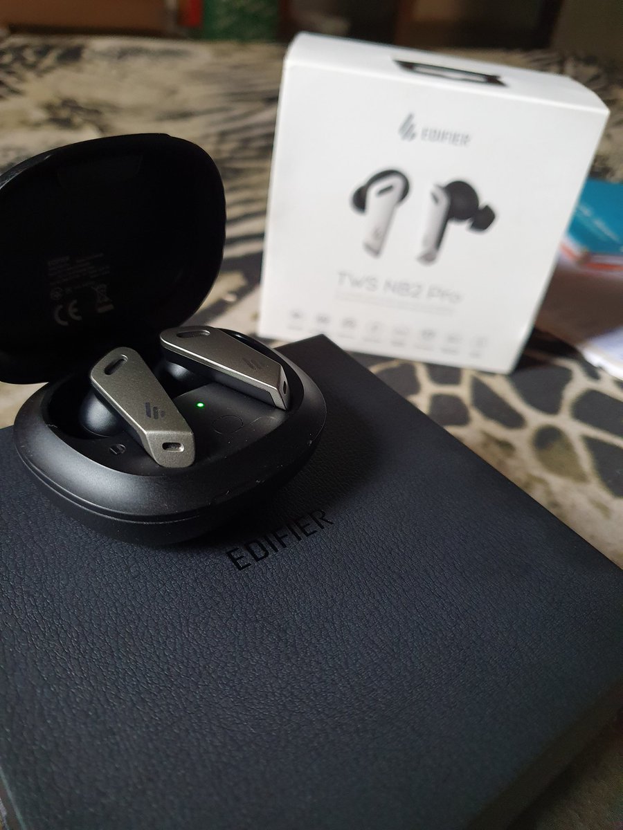 ernstharuna's tweet photo. One of the best budget wireless earbuds you can get.
#Musica #BreakingNews #techtwitter
#Science #Gadget #programmer
#100DaysOfCode #soundthatmatters @Edifier_Global @Edifier @edifier https://t.co/PMXZw2NURM
