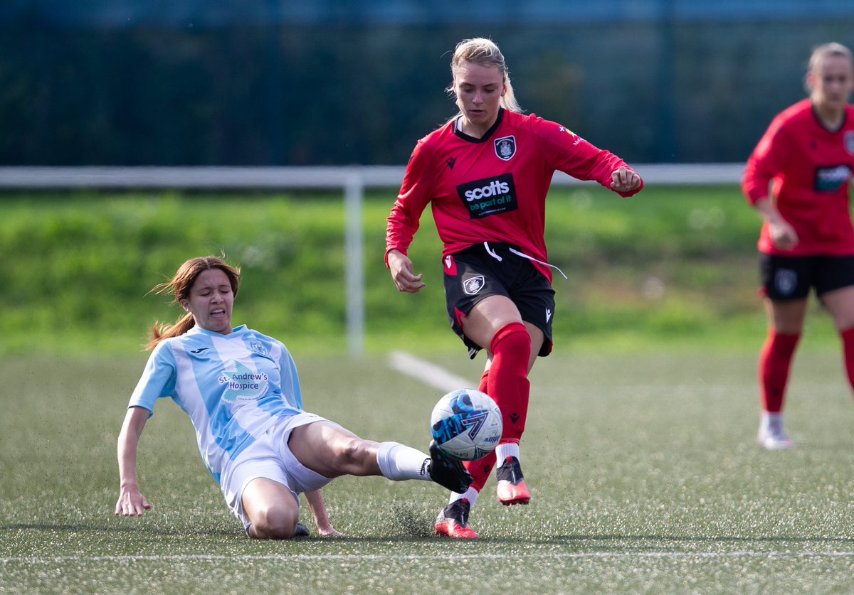 QueensParkWFC's tweet photo. A winning debut for @BoyceYasmin 💪

📷 - @iancairns https://t.co/QMo93hqUMA