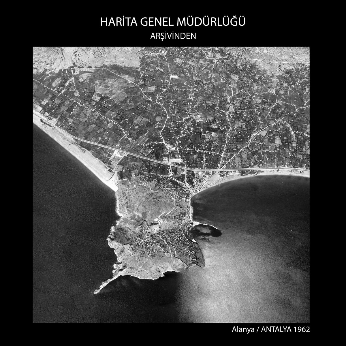 Alanya'nın (Antalya) Harita Genel Müdürlüğü tarafından 1962 yılında çekilmiş hava fotoğrafı.