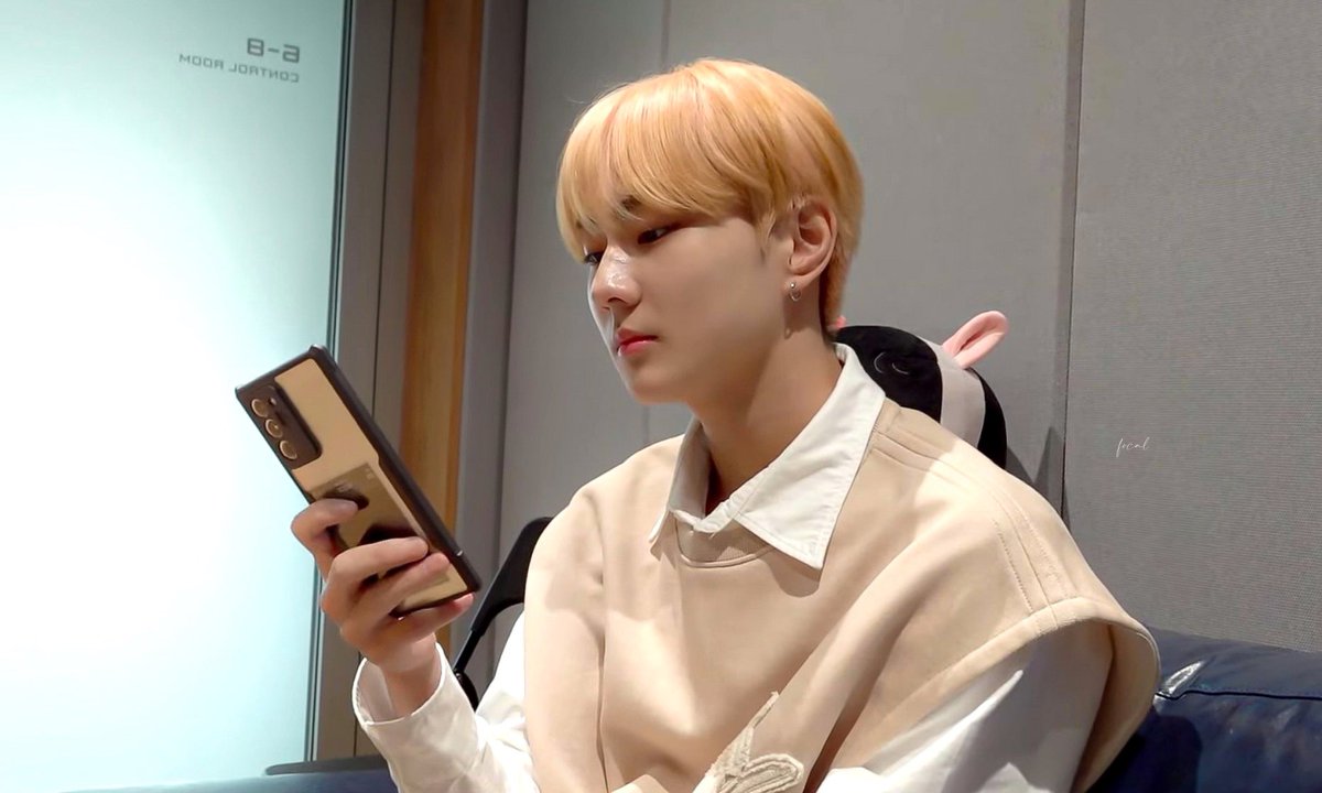 focaljungwon's tweet photo. blond jungwon🫶🏻 https://t.co/a54KBcuOXd