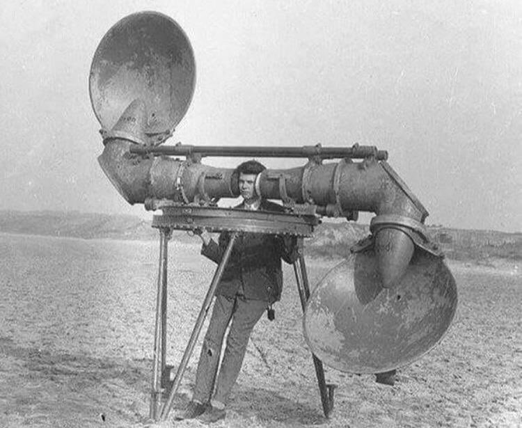 historyinmemes's tweet photo. This is how enemy aircraft were detected before the invention of radars https://t.co/xB90JYX1qL