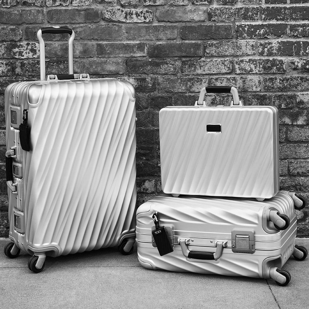 WheelersGifts's tweet photo. Celebrate the release of the Bullet Train Movie with the TUMI 19 Degree Aluminium collection.

https://t.co/j3R8ffiYKU

-

#TUMI #TUMI19D #BulletTrainMovie #TUMITravel #luggage #holiday #trip #personalisation #embossing #engraving #summer #travelessentials #catchflights https://t.co/CbIbRyGAK5