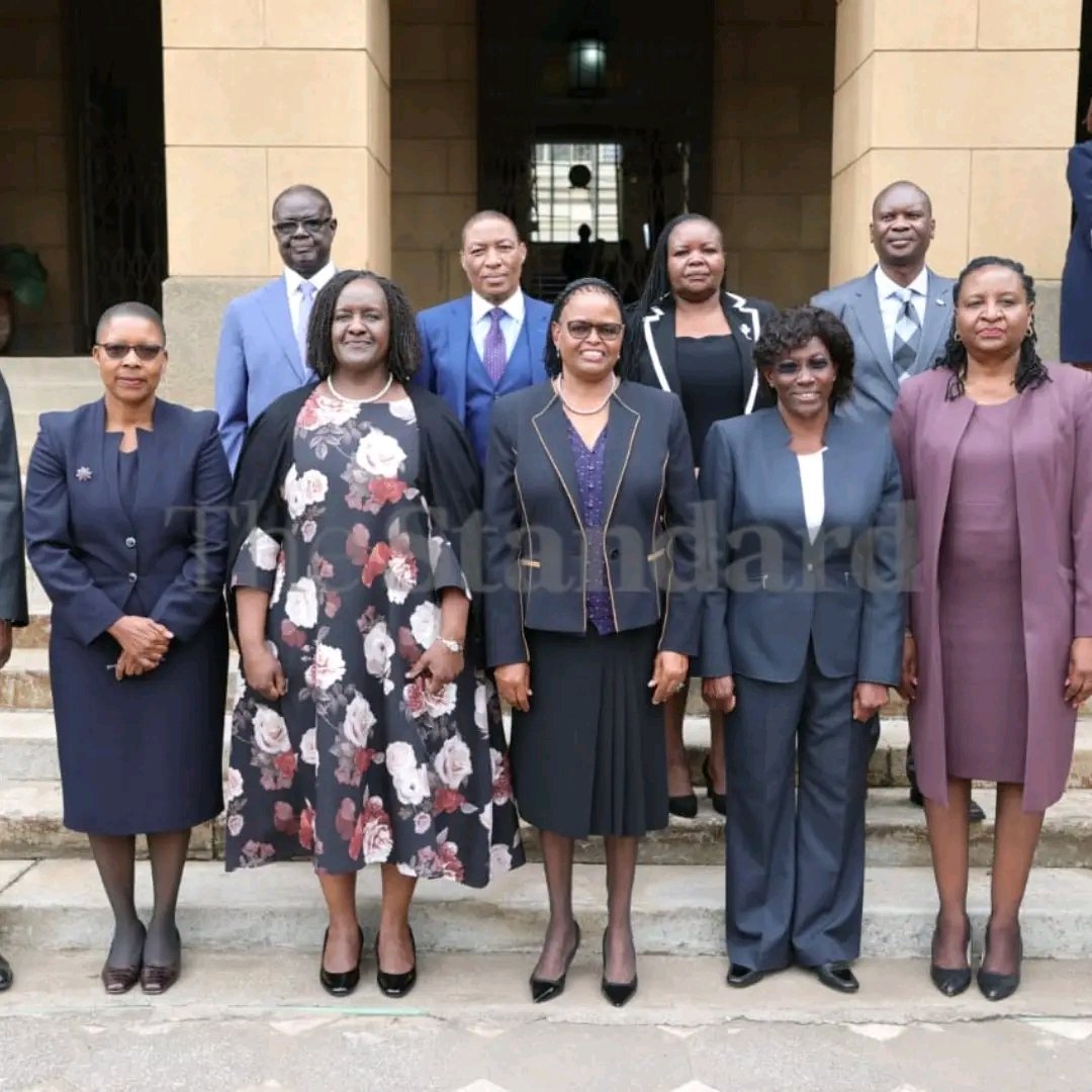Kijanayaaa's tweet photo. BREAKING: A day after losing Meru governor seat, Kiraitu Murungi lands job as member Kenya Law Reform Commission. Also sworn together with him by CJ Koome is law scholar Musili Wambua and lawyer Duncan Okello.
#WilliamSamoeiRuto #RailaAmolloOdinga #Joho #HeisOURS https://t.co/1rMtDNlzz0