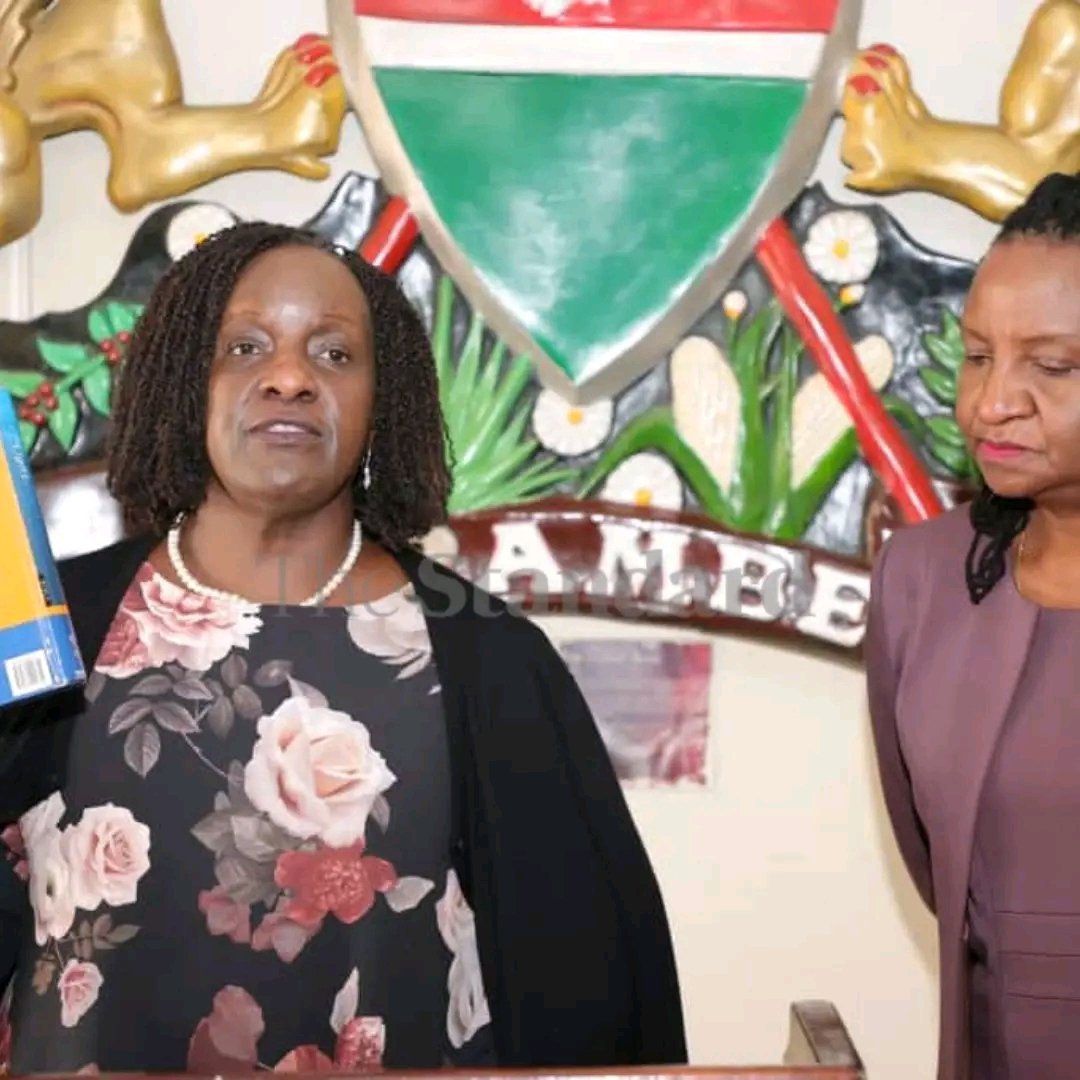 Kijanayaaa's tweet photo. BREAKING: A day after losing Meru governor seat, Kiraitu Murungi lands job as member Kenya Law Reform Commission. Also sworn together with him by CJ Koome is law scholar Musili Wambua and lawyer Duncan Okello.
#WilliamSamoeiRuto #RailaAmolloOdinga #Joho #HeisOURS https://t.co/1rMtDNlzz0