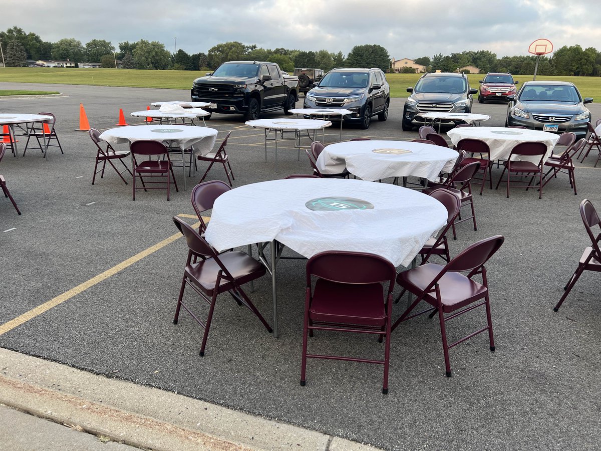 School_D15's tweet photo. We are ready for all of our staff to arrive!!! Opening Day 2022, here we come! #d15rocks https://t.co/bkTTqtJetf