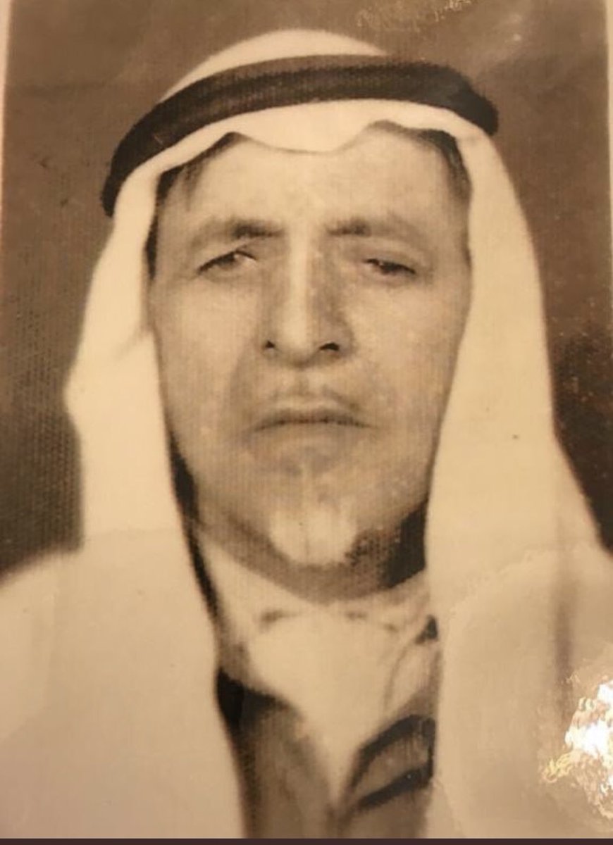 الى الجيل الجديد :::::::::::::::تعرفرا على رجال مروا بتاريخ الحبلان وكانوا علامات فارقه لاتنسى ومنهم العم الكبير المرحوم باذن الله هادي المقاحطه اسألوا من لحق على كرمه بنهاية الستينات ابو عناد محيط الكرم والطيب رأيت بعيني الولائم التي يقيمها يوم الناس ماتقدر راعي الشعلا لاينسى
