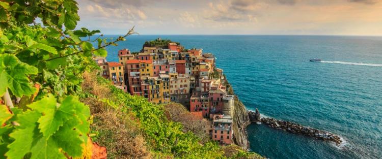 TeslaSpotlight0's tweet photo. Il vino in Liguria, dove l'uomo sfida la natura: un viaggio alla scoperta dei vini della Liguria
https://t.co/o36NNF7bzy
#hellotaste #liguria #vino #turismo #viaggi #wine #enologi #sommelier #natura #viticoltura #coltivazione #vitigni #vigneti https://t.co/ZHARNXa2Ie