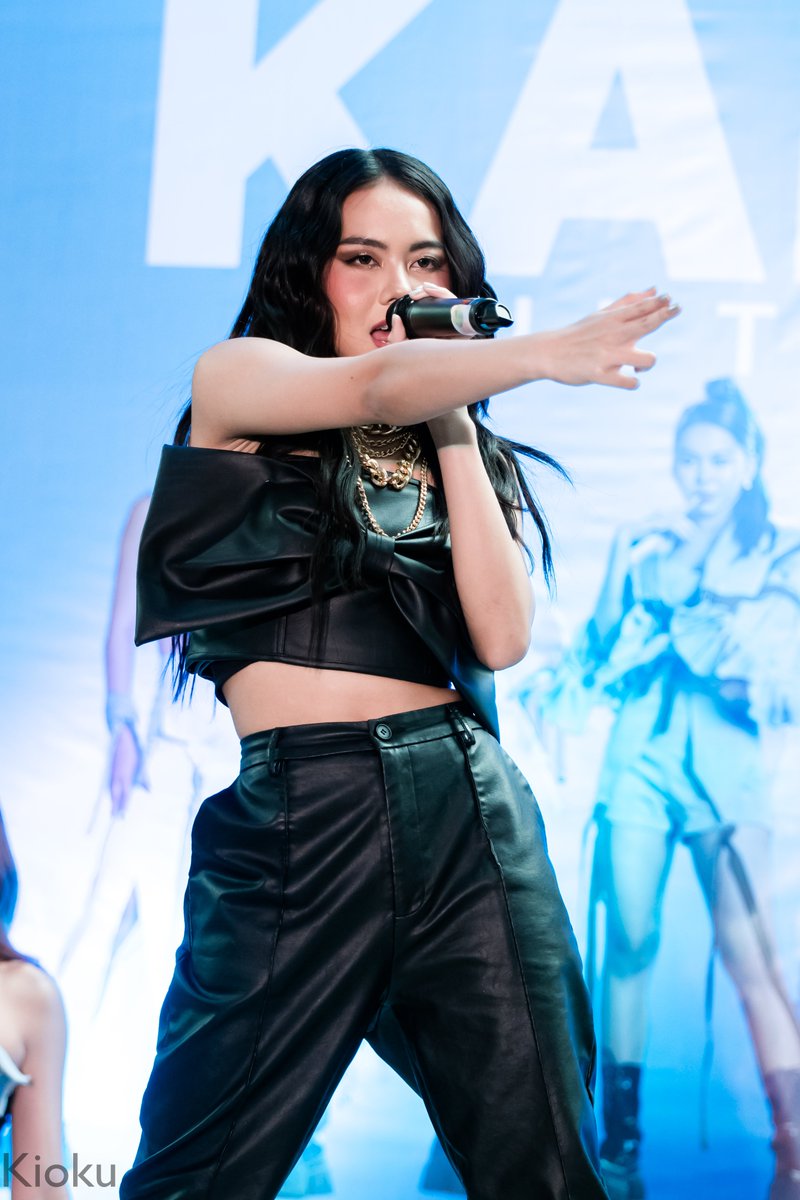 haruhiyuu's tweet photo. [2022.08.14] KAIA Sophia
「 KAIA Mall Tour - SM Imus 」

Our ace! 🦊

KAIA AT SM IMUS
#KAIAMallTour #KAIA #KAIA_SOPHIA 
@KAIA_Members @KAIAOfficialPH https://t.co/TUHvqr1AXT