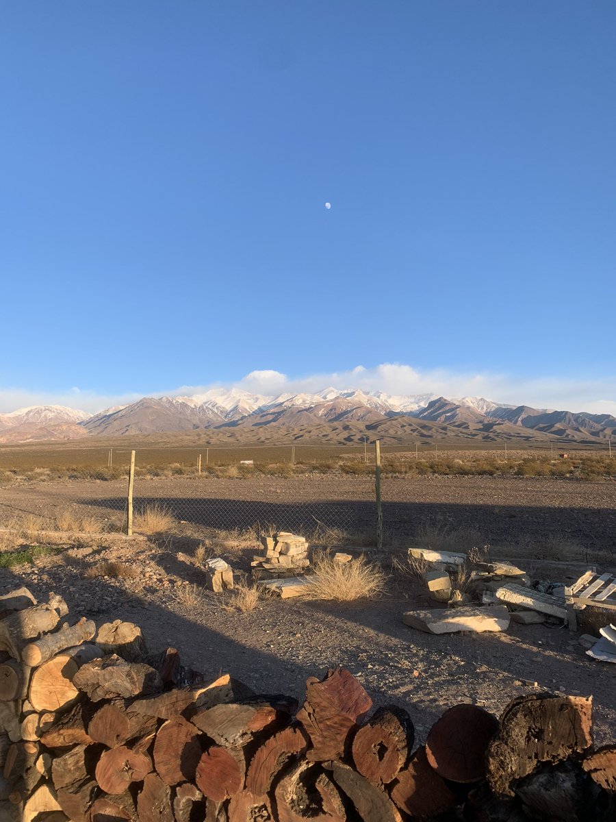Josemiguelbcll's tweet photo. @PasoCRMza Estas son las condiciones para hoy en la cordillera … amerita estar cerrado el paso ? https://t.co/V0CmxjMuyU