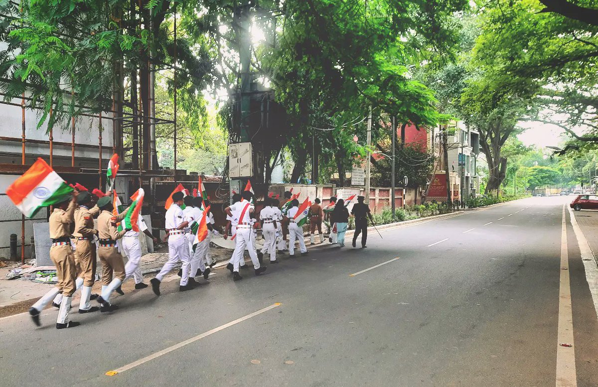 Very nice and patriotic to see the flags bearers from BBMP sweepers to School and NCC students.
What will become of the millions of national flags after today? Hope the patriotic gesture will not land up in a garbage dump.

#indiannationalflag #bbmp🔵🔴⚪   #nammabengaluru