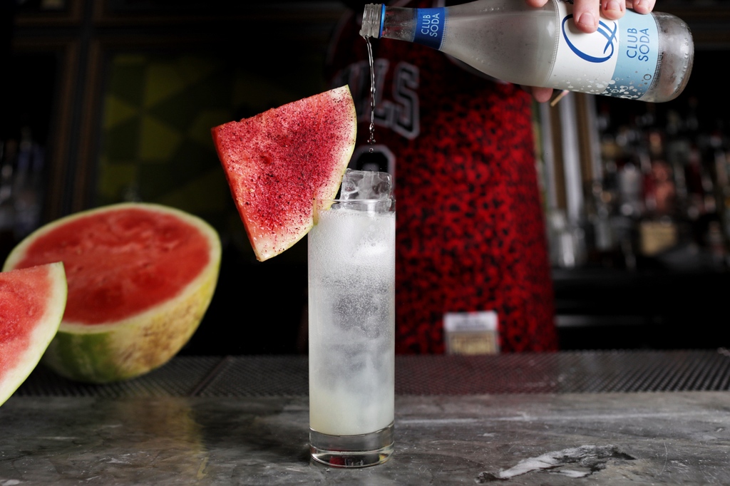 Countdown to five o'clock happy hour because Mondays are rough and you need something to look forward to. #arbellachicago #mondaze