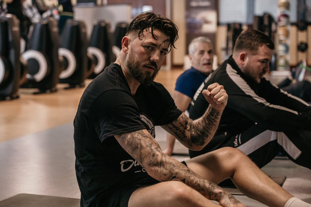 reynoldsboxing's tweet photo. Camp now in full motion.. 🥊🔥
We roll the dice for October 🎲 ⏰ https://t.co/ax6ZAFJxHj