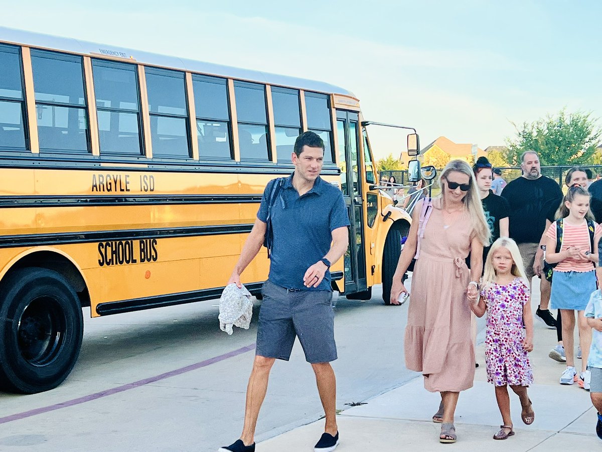HarvestTexas's tweet photo. Happy first day of school @ArgyleISD 🦅!! #eaglesfirstday https://t.co/ePcDkP4EOJ