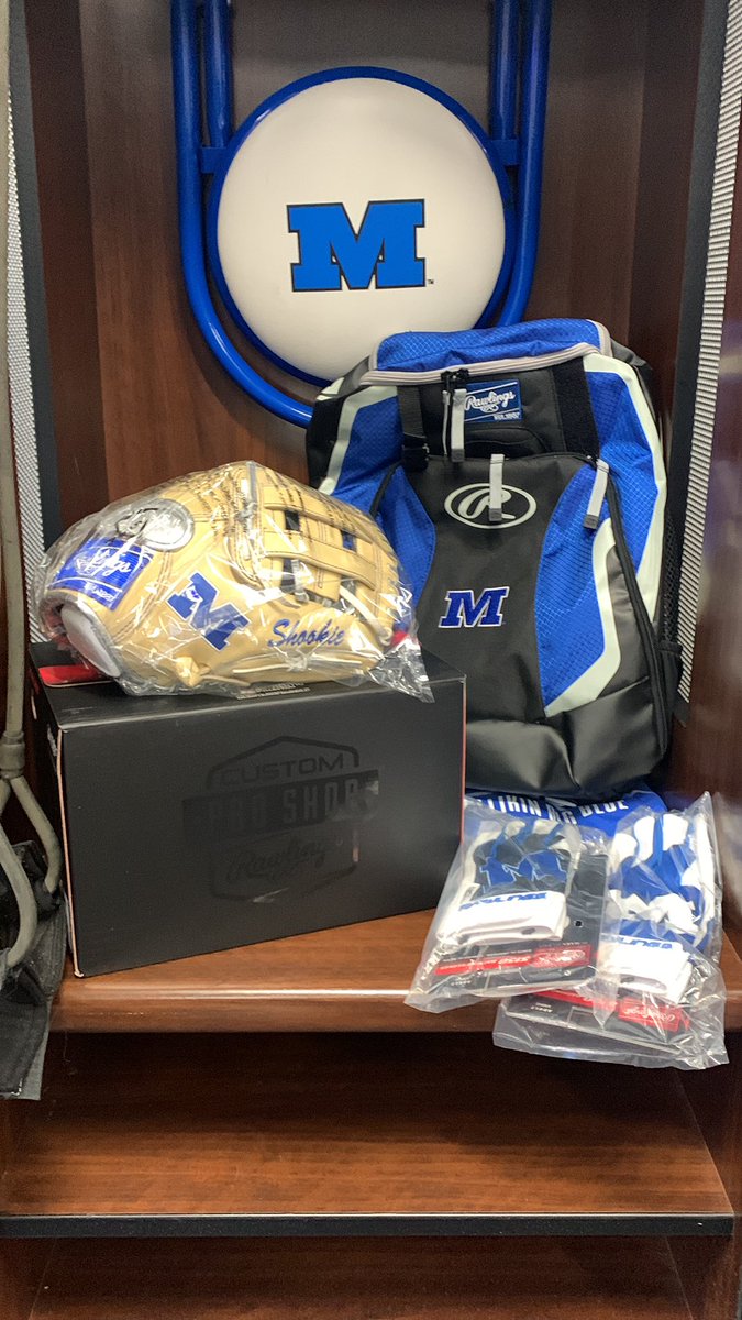 Lockers are getting full of <a href="/RawlingsSports/">Rawlings Baseball</a> good thing move in is this week. #swag