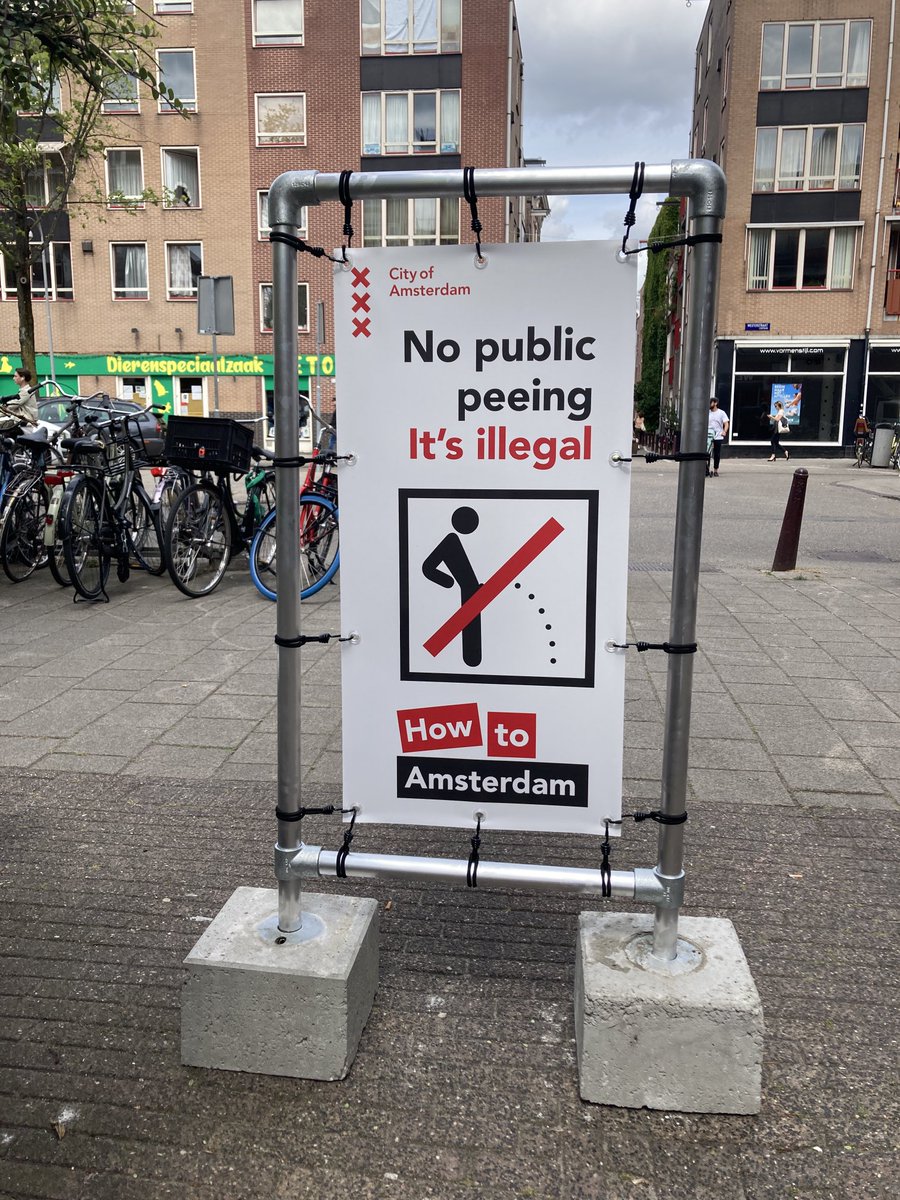 ⁦<a href="/020webcare/">Webcare Amsterdam</a>⁩ Drie weken geleden werden er borden tegen wildplassen geplaatst in de Violettenstraat, nu zijn ze weer weg. Was dat alleen voor de canal pride?