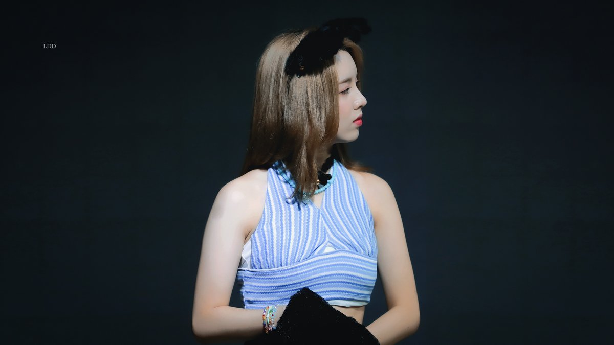 ldd_49's tweet photo. 220813

너무너무깜찍캣...

#우아 #루시 #김다은 #wooah #lucy https://t.co/2zfahGAQbJ