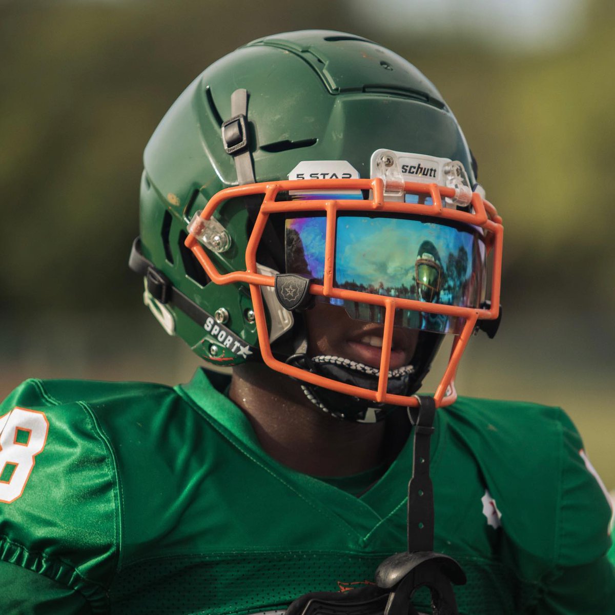 5starlimited's tweet photo. Check your refection today. Play like a 5 Star!! #5star #football #love #blue #visor https://t.co/G8YnEeWig7