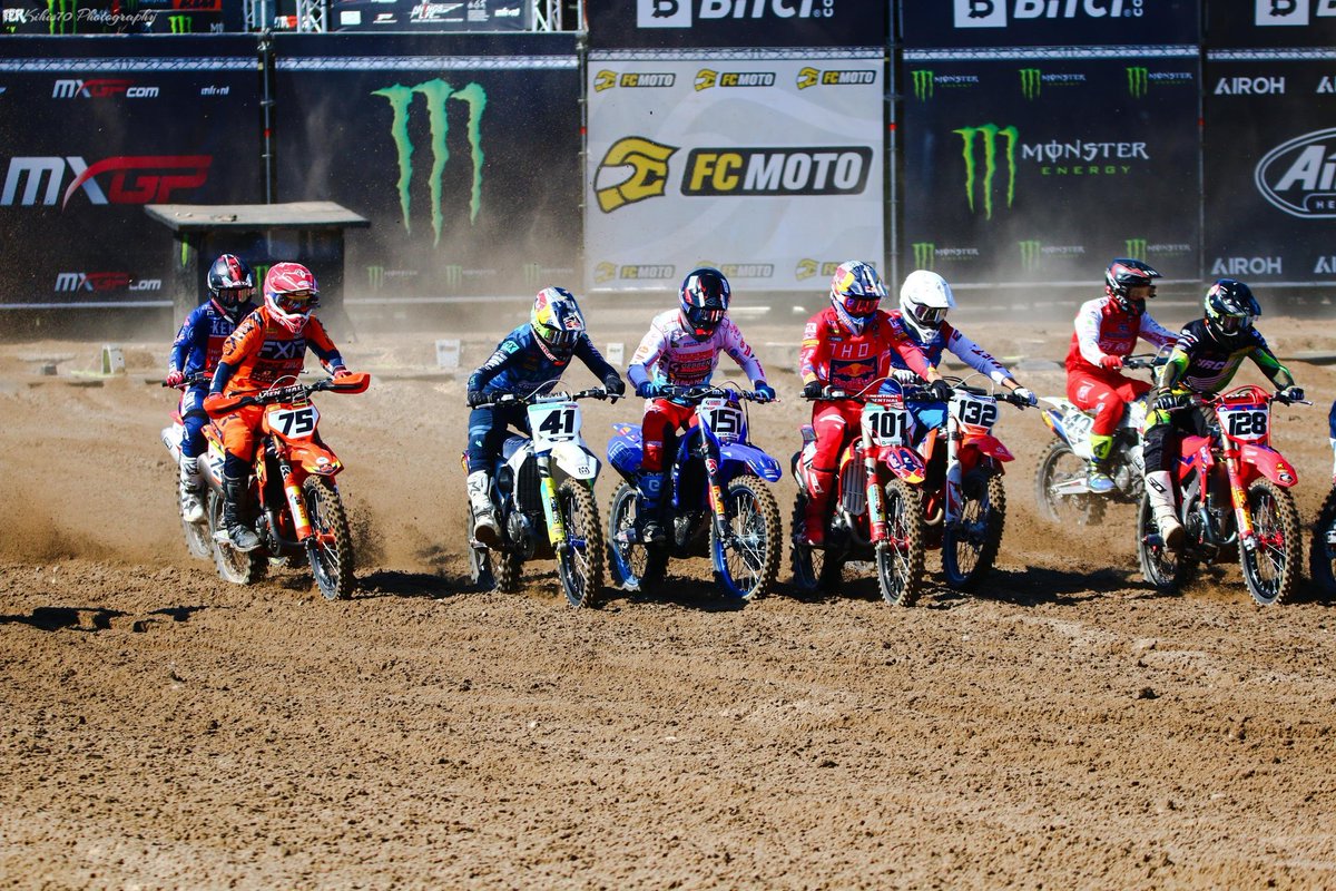 Kihis1's tweet photo. Eilen #Hyvinkää llä maailman parhaimmat crossarit #MXGP #EMX250 #MX125 #canonphotographer https://t.co/yxOrAovg9W