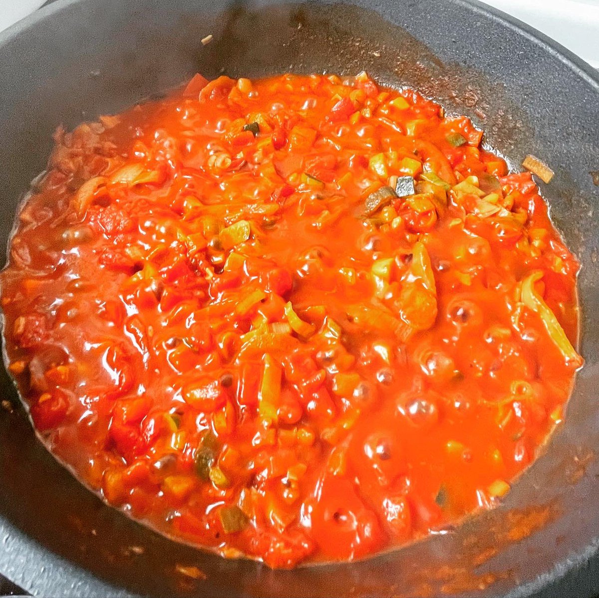 JayGuevara82's tweet photo. #Spaghettini mit loaded #Gemüse #Bolognese mit #Rinderhack vom #Schultenhof
#Dinner #HelsKitchen #BergischSoulfood #FoodPorn #PastaPorn #BolognesePorn https://t.co/2tnX3lcJQJ
