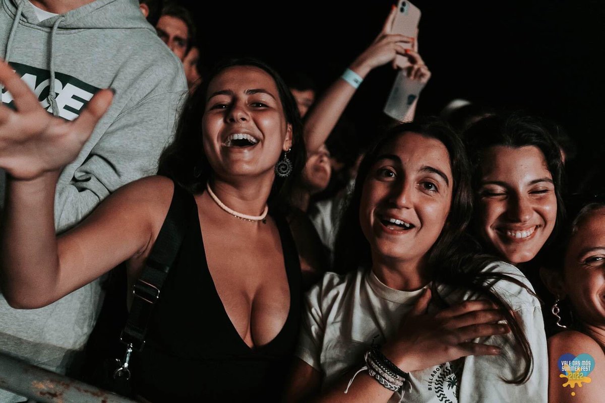 vdmsummerfest's tweet photo. Toda a gente já tinha saudades de um feriado, mas eu tenho mesmo é saudades do #vdmsummerfest 😌 https://t.co/eR9eNlUYF9