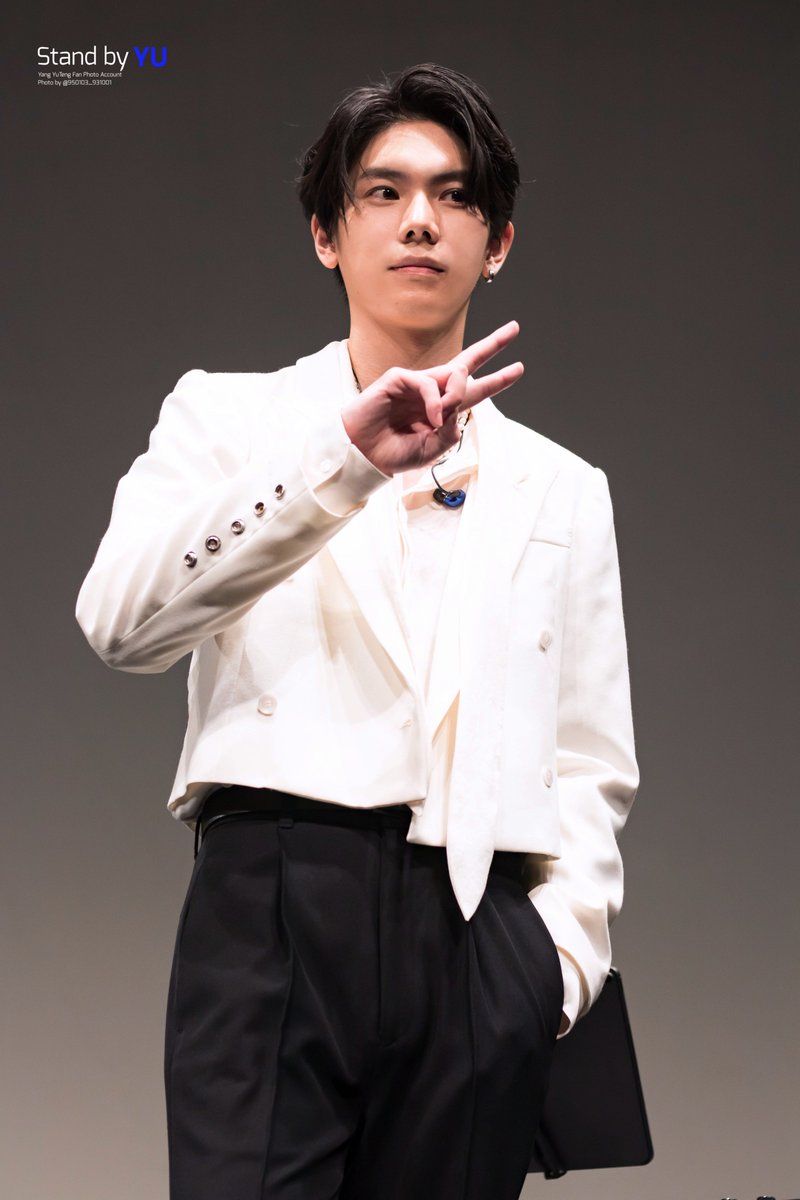 HoneyLem0n_13's tweet photo. [2022.8.13]
「YU Japan 1st Anniversary Event～THIS IS YU～」 2部
@ 恵比寿 The Garden Room
#楊宇騰YU #YU #楊宇騰  #THISISYU 
3枚目が好きだったりする(  ´﹀` )♡ https://t.co/16Tmb1X8bv