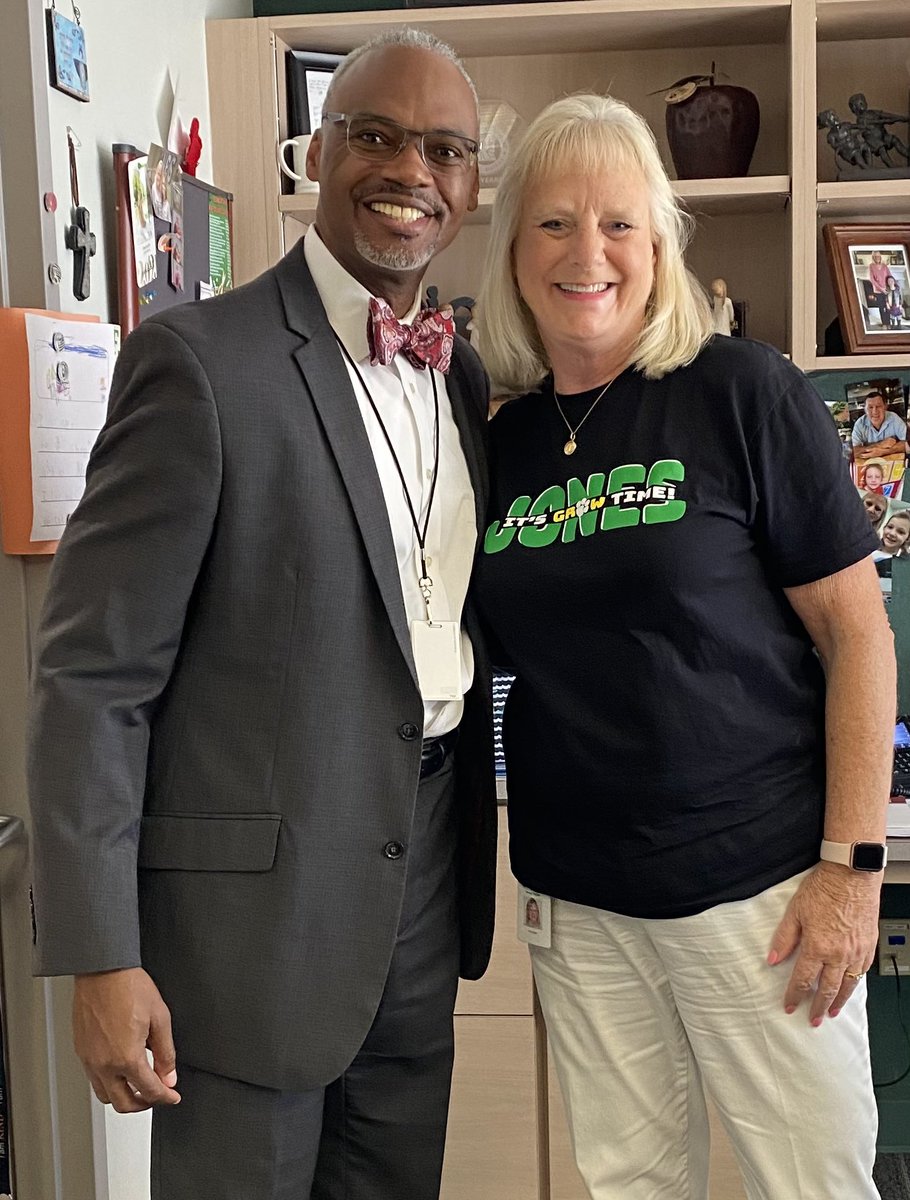 KStroyPhD's tweet photo. “Behind every great school is a caring principal.” @Rockwallquest @JonesElementary @GBCCA_RISD #1stDayofSchool #ItStartsHere @rockwallschools https://t.co/D7LKyMpvq8
