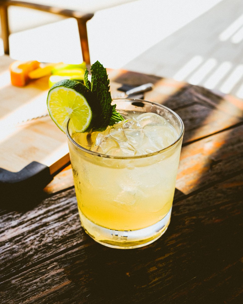 Pleasantly sweet with notes of the tropics 🥥🥃🌴. It's no wonder why the Coconut Highball is our go-to cocktail of choice this summer, cheers!