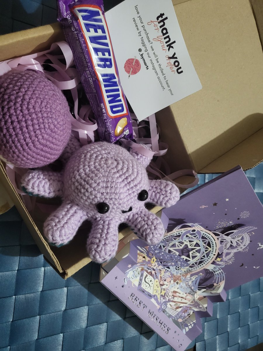 sari_gloss's tweet photo. It aint my sissy @bulan_tala if the gift is not well-thought. Thank you sissy. I wish I could have even an ounce of your huge, thoughtful heart. Love you. Everyday, I thank the borahae thread for leading me to you. #PurpleThread https://t.co/3EcGl4y3DQ