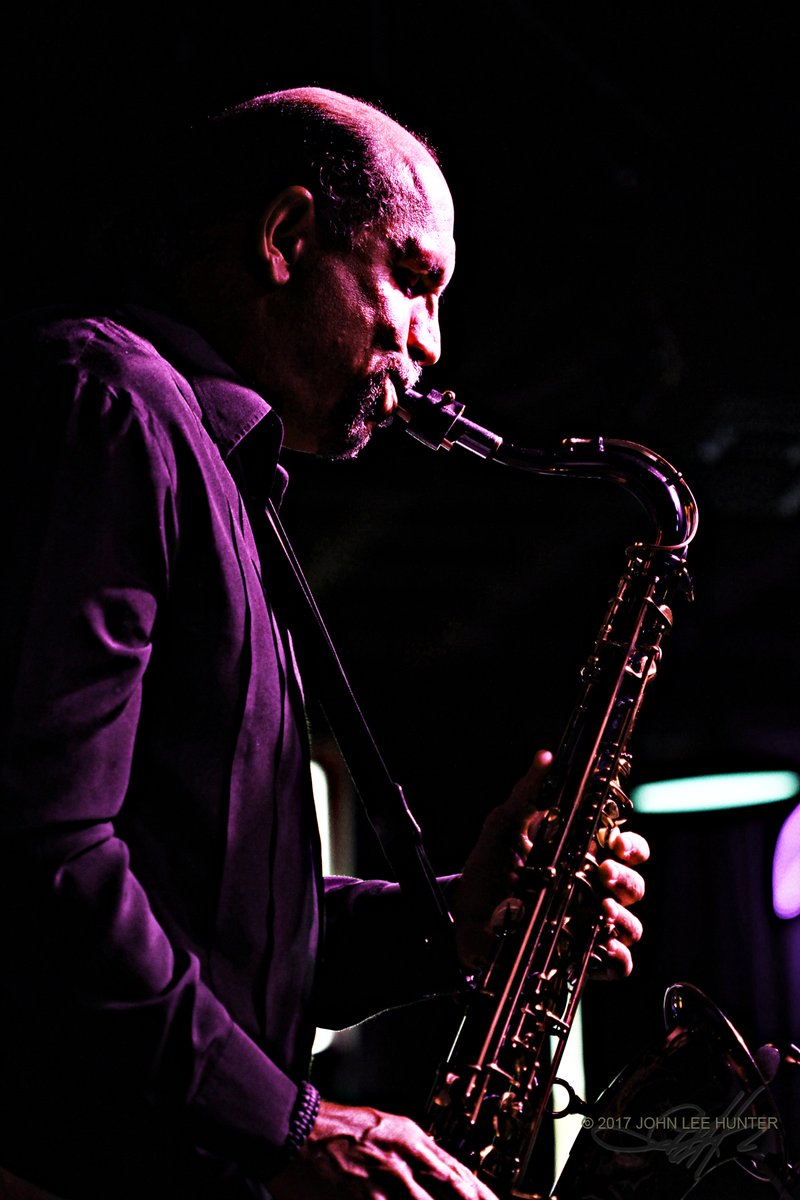 urbancraftmagz's tweet photo. Oklahoma Blues Hall of Fame Recording Artist David Carr Jr. chats to us about his latest single #GrooveAddiction and so much more!
https://t.co/FrlaAhzjRe https://t.co/csmrFBYe0o