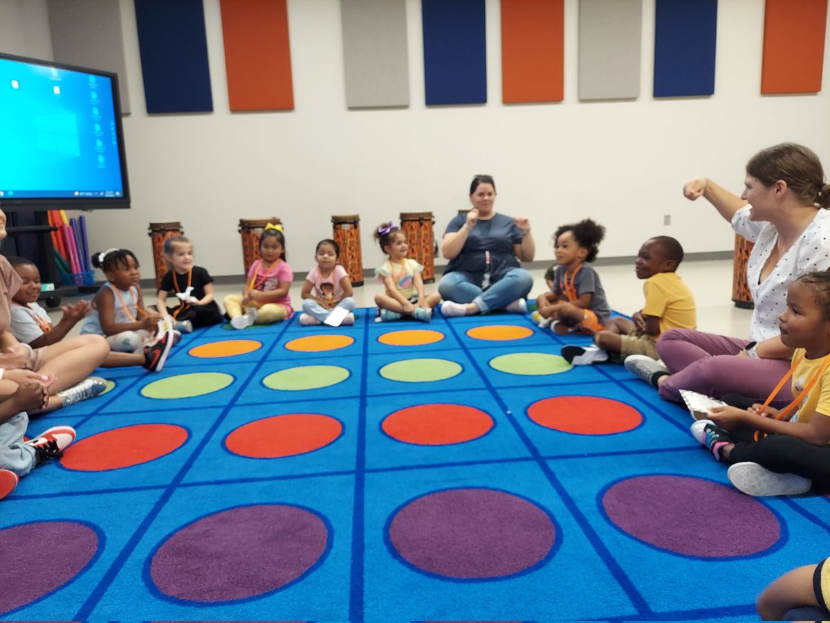 Barela_ECE's tweet photo. Music with @MsBryanmusic got in all 4 @HumbleISD_PREK classes this morning! It's so exciting to see ALL the PreK classes @HumbleISD_ACE in their Specials rotation 🥰 #MsBrown @MrsWhite_PreK @ChansoniqueG @ltoya1978 @HumbleISD @HumbleISD_Arts
#Play4PreK #PreKExplorers https://t.co/Bq7omXzrLk