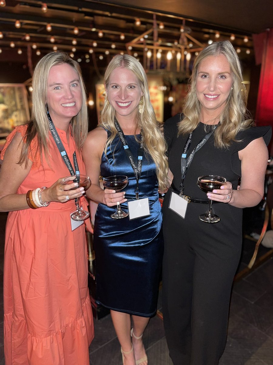 TayGeeTeleRad's tweet photo. RP Matrix recruiting event at Yvonne’s in Boston! #transformingradiology https://t.co/e2cDeBmCBR