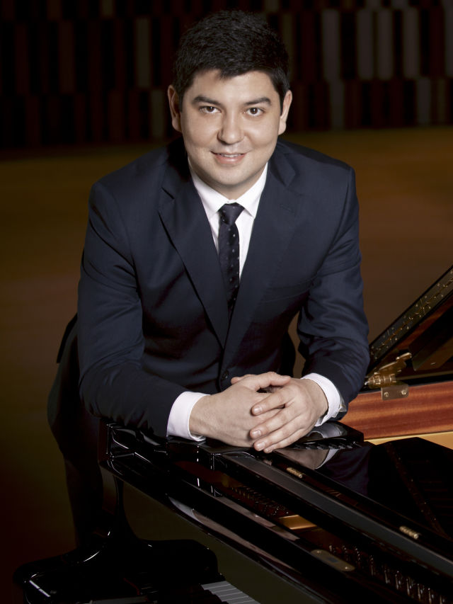 Behzod Abduraimov performs Rachmaninoff's 2nd Piano Concerto on tonight's Classics in Concert! Join us at 7 for an evening with the Pittsburgh Symphony with works by Debussy and Scriabin after the news!