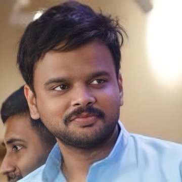 theeejay's tweet photo. Absolutely shocking to get to know about the sudden demise of @LMKMovieManiac bro! It feels so unreal! He was always supporting us no matter what or when. 

May his soul rest in peace!

#RIPKaushikLM 💔 https://t.co/zRlINlnCuy