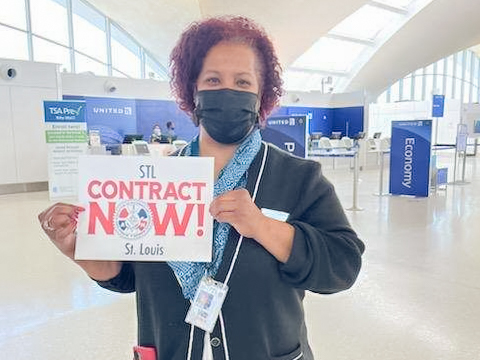 IAMDistrict141's tweet photo. #STLCS MEMBERS WANT THEIR FAIR #CONTRACTNOW! Thank you to AGC Joe Bartz for your hard work!
#GOIAM #MACHINISTUNION #IAMUNION #IAMSOLIDARITY #UnitedAirlines https://t.co/dMm7MihtIZ