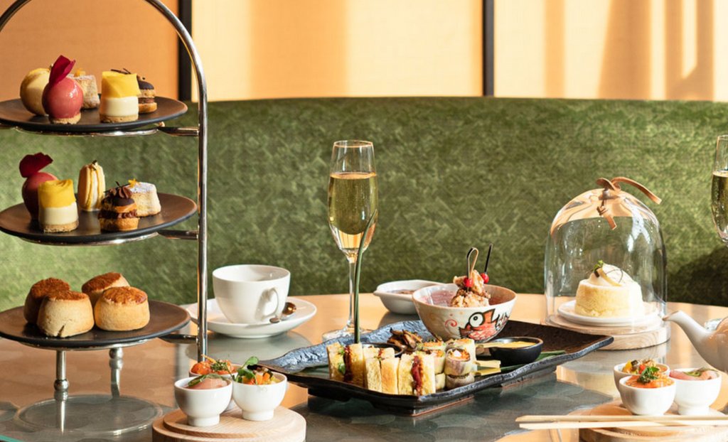 GSResearch's tweet photo. It's the week to keep calm &amp; eat cake aswell as it being National Prossseco Day tomorrow 🥂

@afternoonteauk suggests some of the very best places to head for to enjoy the most exquisitely presented afternoon teas as well as offers &amp; special events to watch out for! https://t.co/7qHCoBjuU2