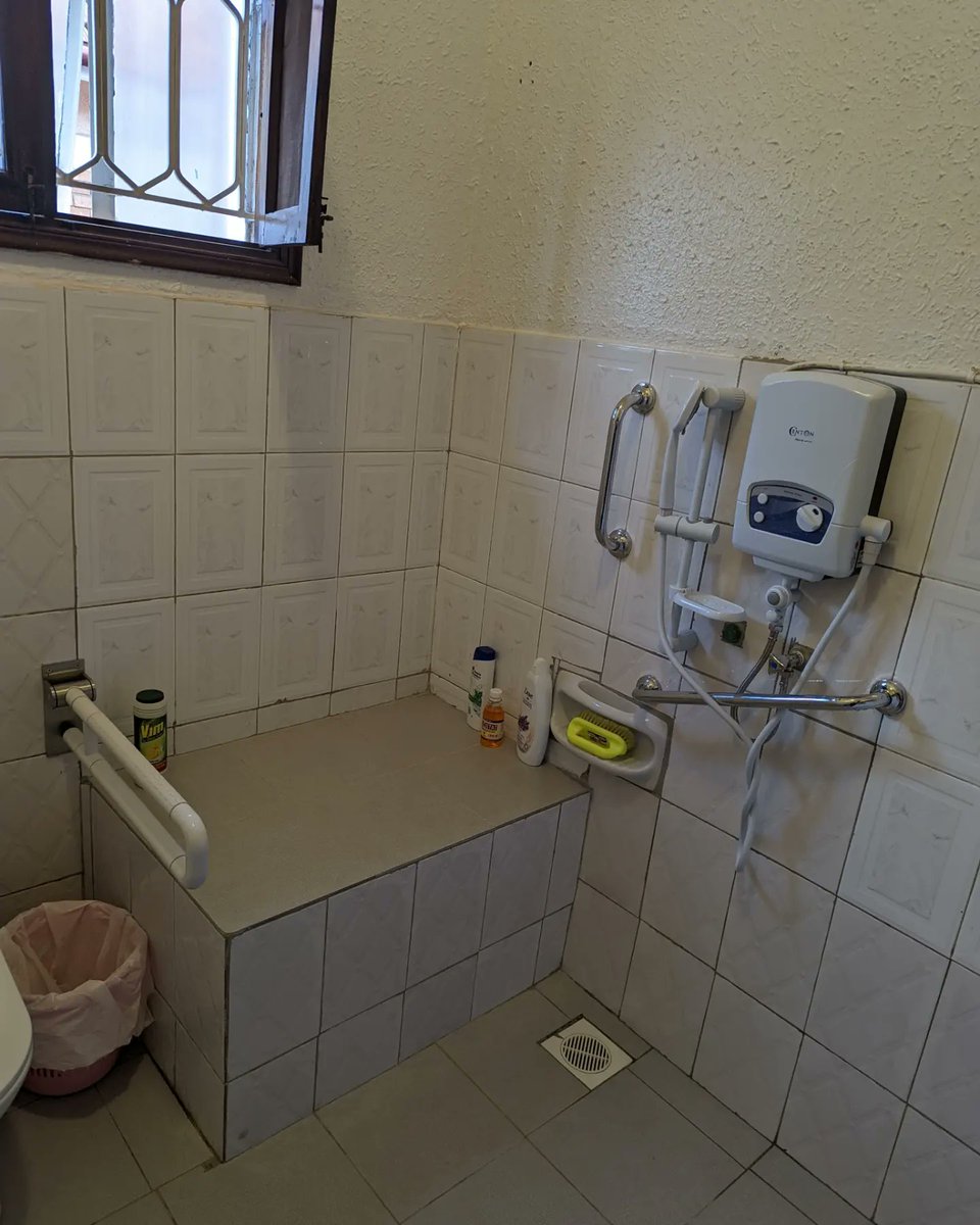 mugabsb's tweet image. exhausting and inaccessible. It&apos;s refreshing, revitalizing and accessible. Thank you all so much 😭🥰🙌🏿❤️

#AccessibleBathroomReveal #MTVAccessibleBathrooms #CanMTVGiveMeAShowWhereIGiveOtherDisabledPeopleAccessibleBathrooms?