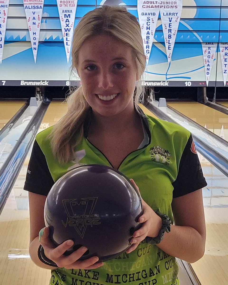 dv8bowling's tweet photo. A big shout out and congratulations to Melanie Straub for shooting her 1st 300 game recently at Junior Gold using her Damn Good Verge! 👏
#DV8Bowling #DamnGoodVerge #JuniorGold22 https://t.co/1ihwaVKKIX