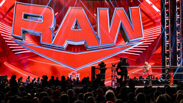 WrestlingNewsCo's tweet photo. Former WWE star teases a return to the company https://t.co/3pFsIgqGTS #WWE https://t.co/c13G48RcrH