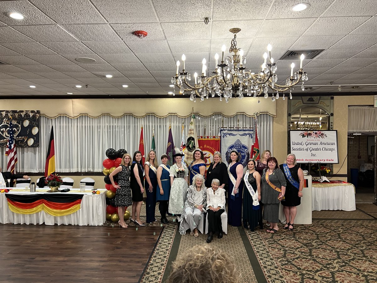 Dankhaus's tweet photo. The DANK Haus was proud to be part of the 100th Anniversary of German Day celebration over the weekend. Mark your calendars for the annual German American Festival and Parade, September 9-11 in Lincoln Square! #german #germanchicago #anniversary #germanday https://t.co/9JCkyXZXiR