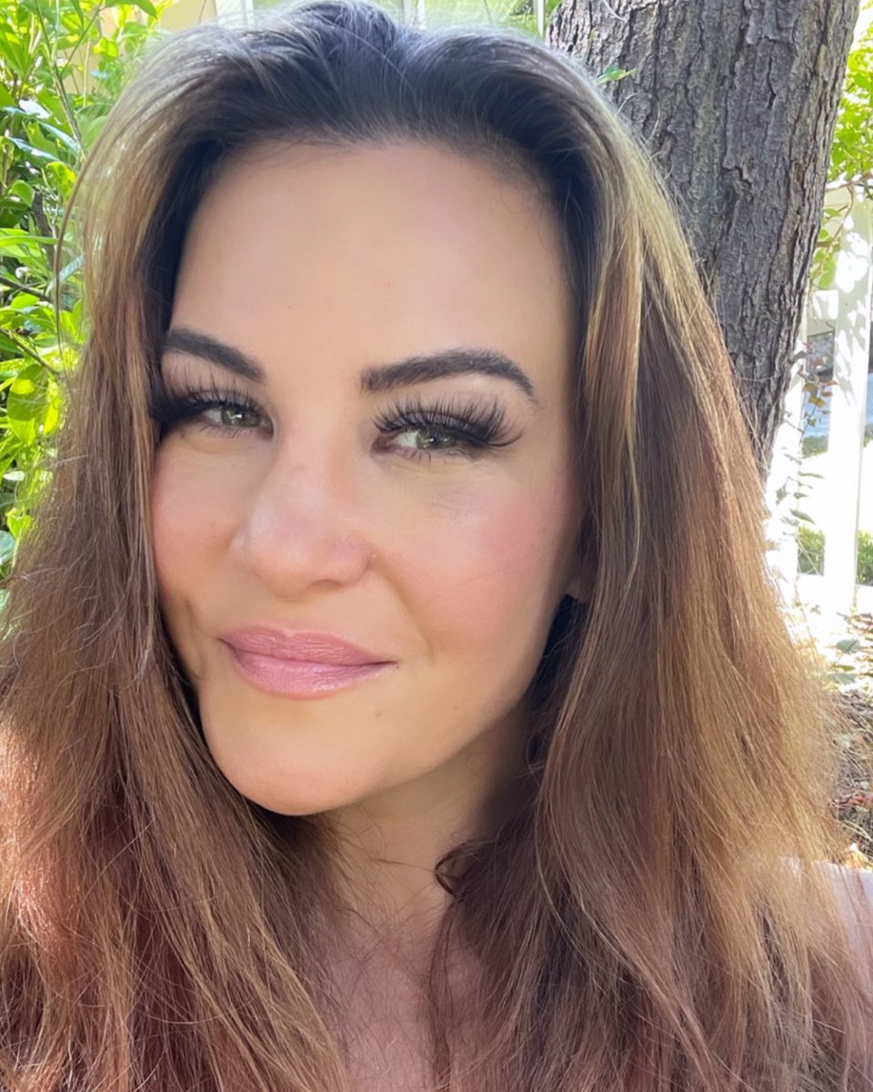 Happy Monday! Have a wonderful week!